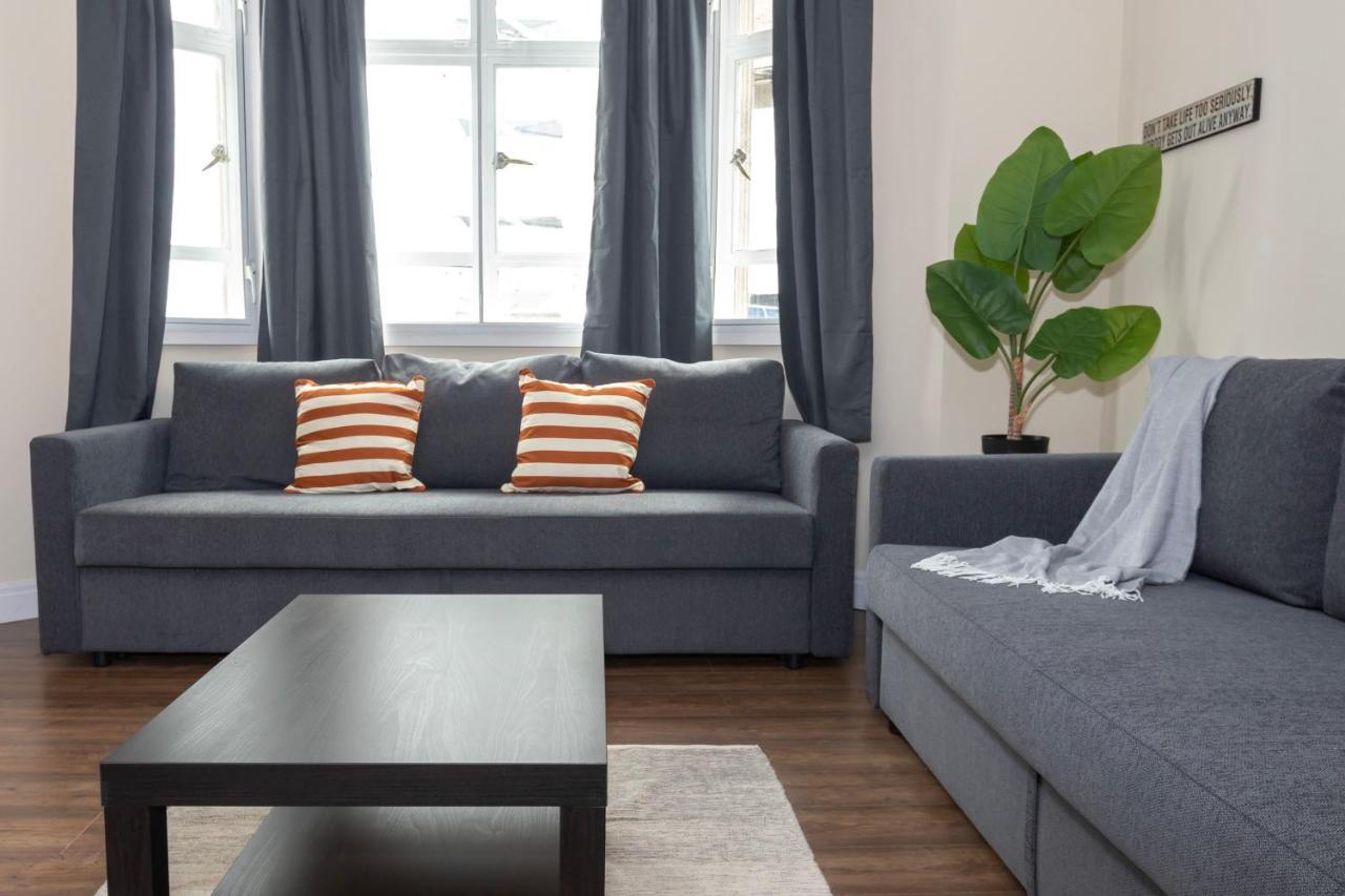 Cosy 30 Seconds To Aldgate East Station * London